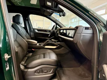 PORSCHE Cayenne S PTS Luftfederung AHK InnoDrive PDCC