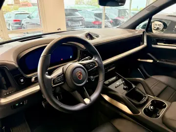 PORSCHE Cayenne S PTS Luftfederung AHK InnoDrive PDCC