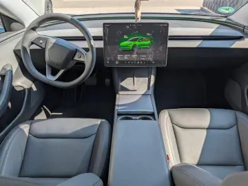 Tesla Model 3 Standard RWD Plus Fab-10.2024 autonomie 513 km