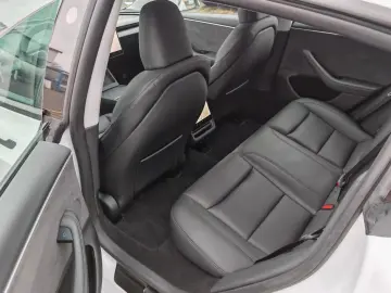 Tesla Model 3 Standard RWD Plus Fab-10.2024 autonomie 513 km