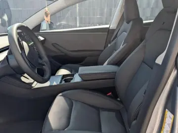 Tesla Model 3 Standard RWD Plus Fab-10.2024 autonomie 513 km