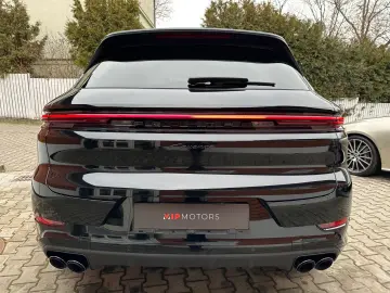 PORSCHE Cayenne Coupe Black Edition