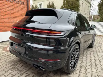 PORSCHE Cayenne Coupe Black Edition