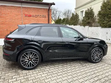 PORSCHE Cayenne Coupe Black Edition