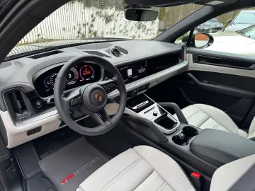 PORSCHE Cayenne Coupe Black Edition