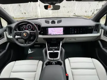 PORSCHE Cayenne Coupe Black Edition