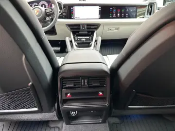 PORSCHE Cayenne Coupe Black Edition