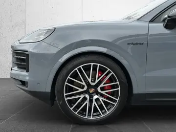 PORSCHE Cayenne S E-Hybrid Coupé BOSE HD-Matrix PANO AHK