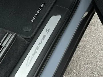 PORSCHE Cayenne S E-Hybrid Coupé BOSE HD-Matrix PANO AHK