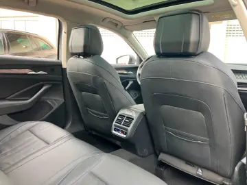 SKODA Superb 2.0 TSI Laurin&Klement 4x4 DSG Panorama M