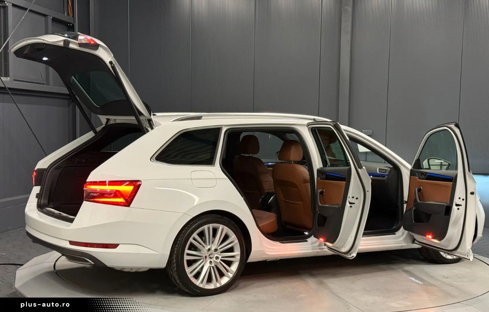 SKODA Superb Combi L&K  19Zoll LEDER Braun SitzKlima