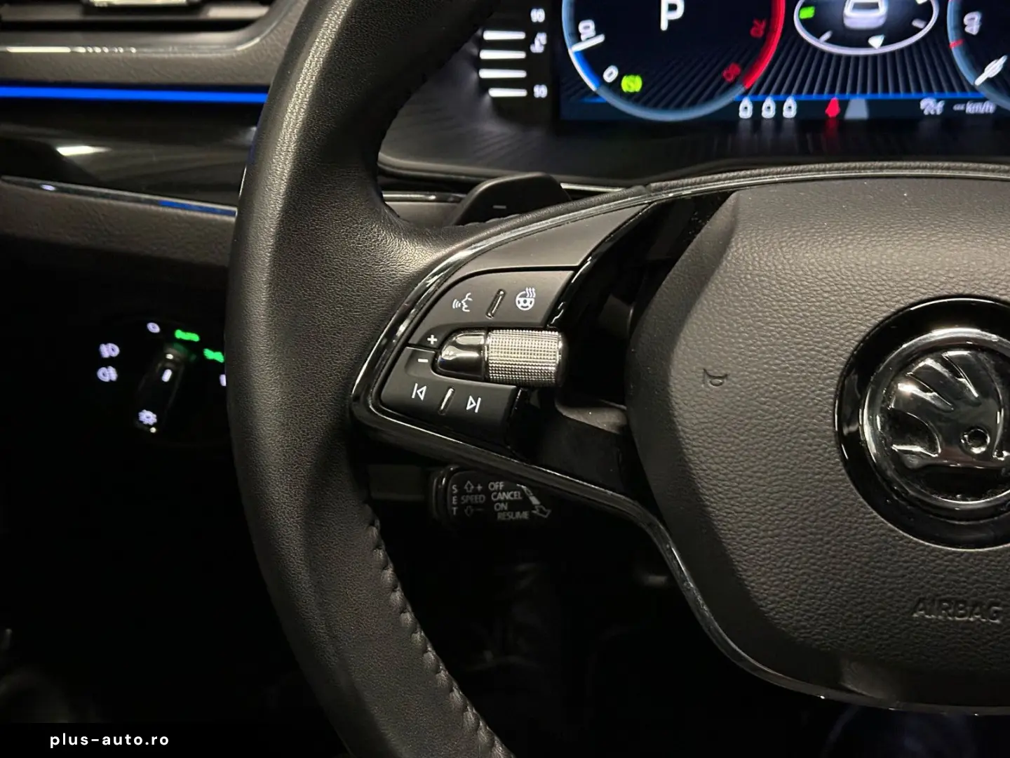 SKODA Superb Combi L&K 4x4  19Zoll PANORAMA Standhzg