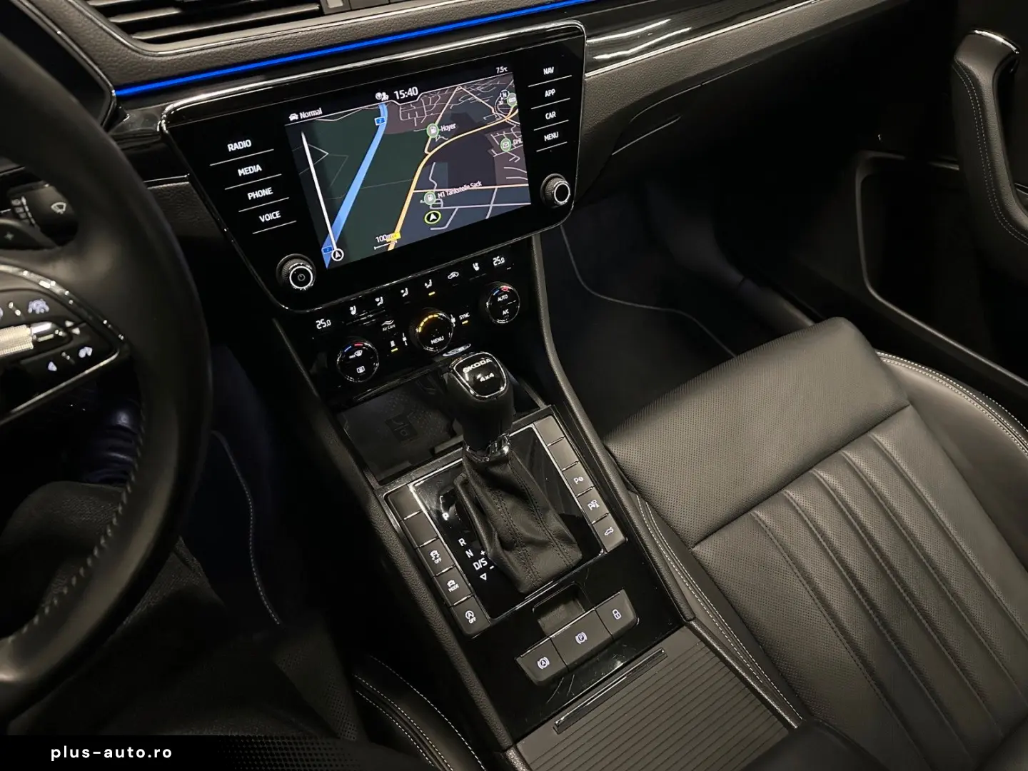 SKODA Superb Combi L&K 4x4  19Zoll PANORAMA Standhzg