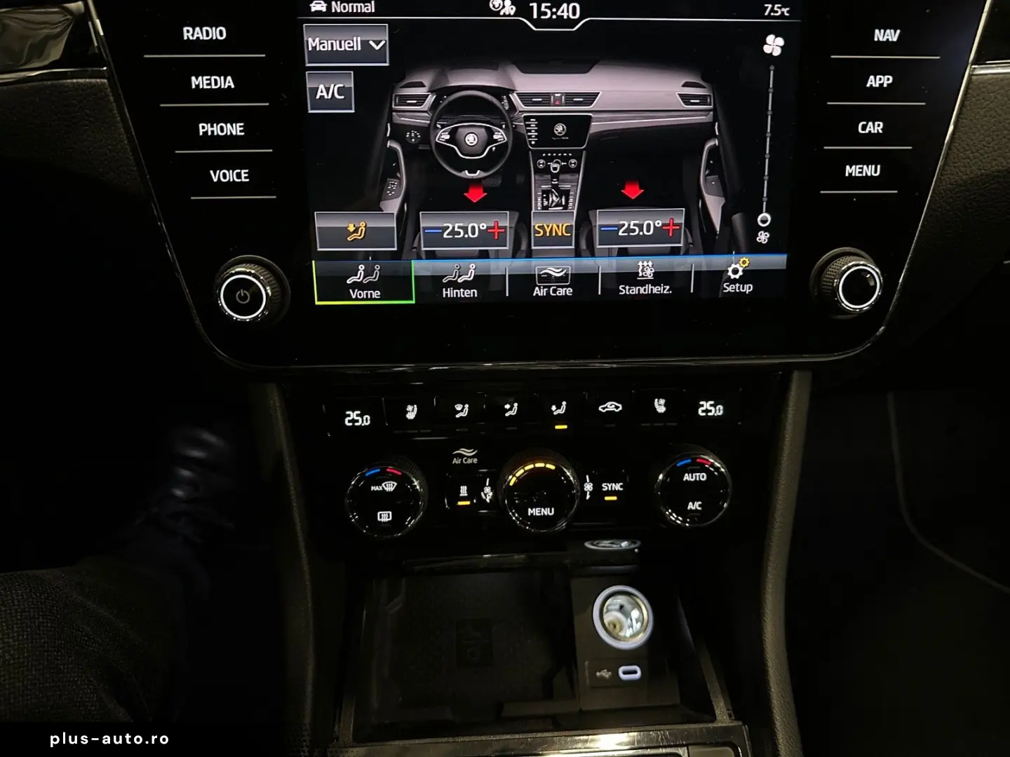 SKODA Superb Combi L&K 4x4  19Zoll PANORAMA Standhzg