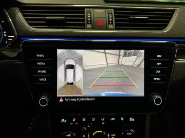 SKODA Superb Combi L&K 4x4  19Zoll PANORAMA Standhzg