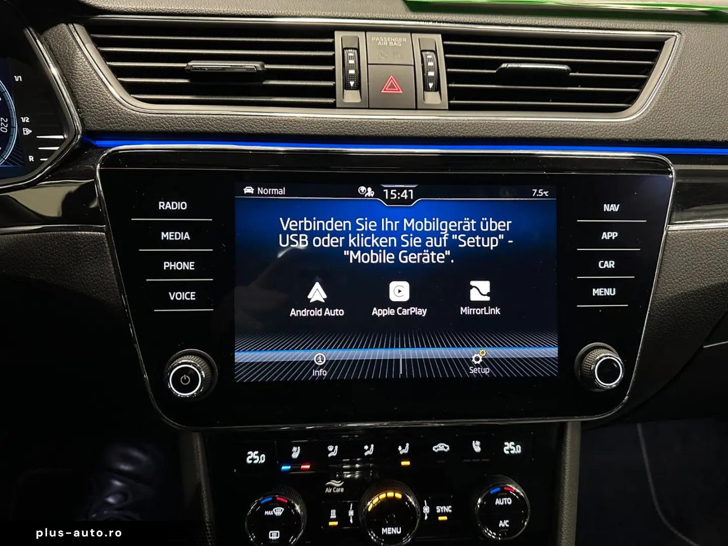 SKODA Superb Combi L&K 4x4  19Zoll PANORAMA Standhzg