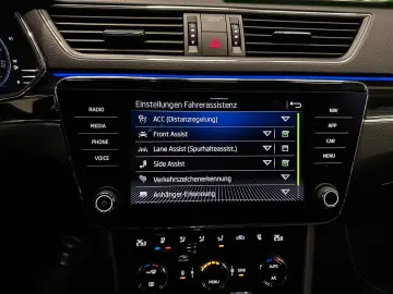 SKODA Superb Combi L&K 4x4  19Zoll PANORAMA Standhzg