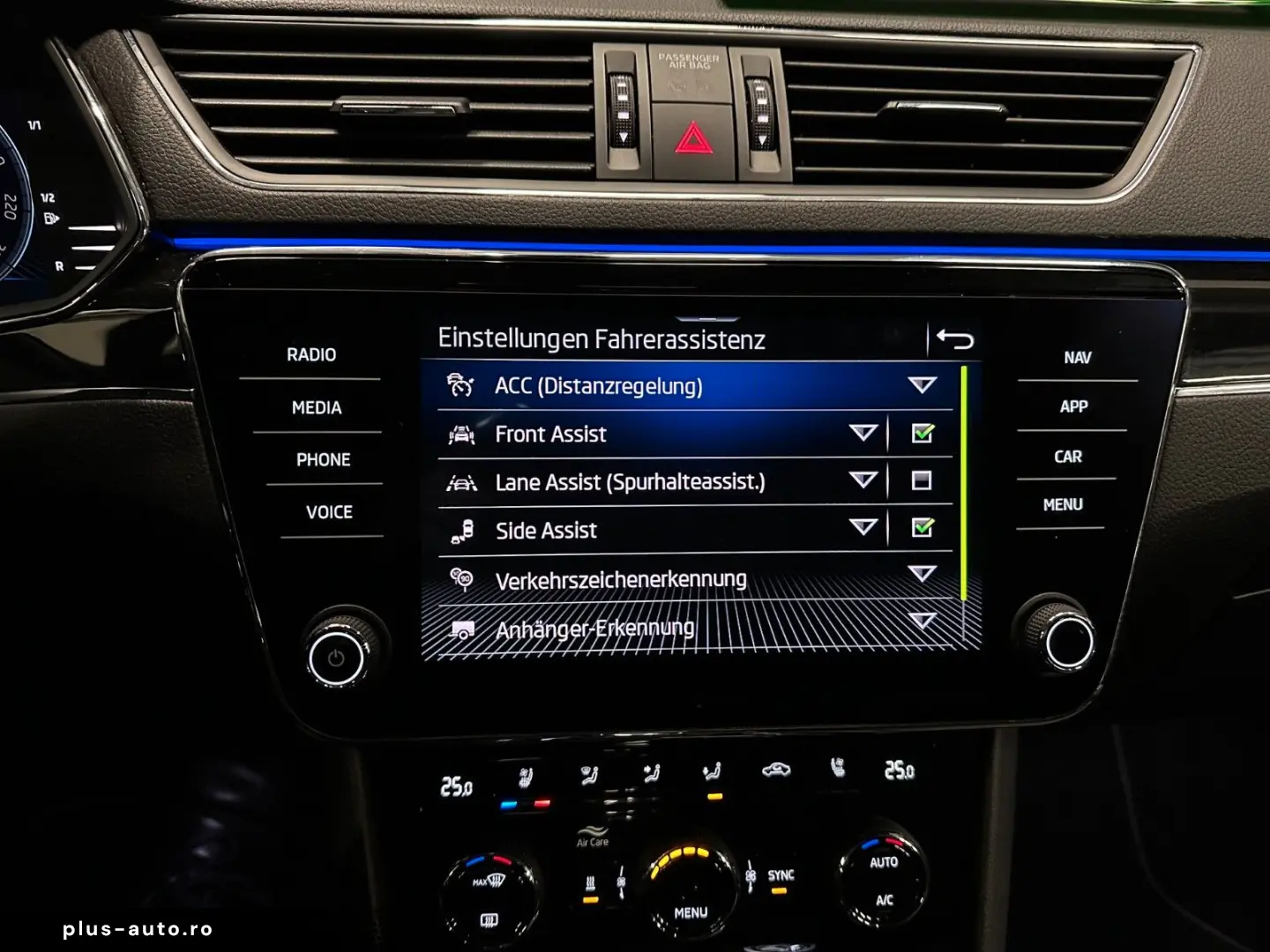 SKODA Superb Combi L&K 4x4  19Zoll PANORAMA Standhzg