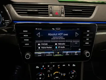 SKODA Superb Combi L&K 4x4  19Zoll PANORAMA Standhzg