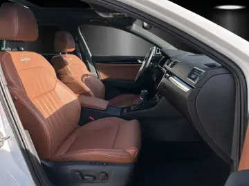 SKODA Superb Combi 2.0 TSI L&K 4x4 PANO-DA. KAMERA ACC