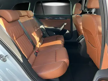 SKODA Superb Combi 2.0 TSI L&K 4x4 PANO-DA. KAMERA ACC