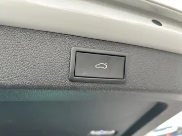 SKODA Superb Combi 2.0 TSI L&K 4x4 PANO-DA. KAMERA ACC