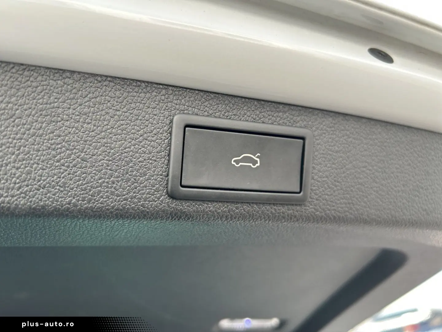 SKODA Superb Combi 2.0 TSI L&K 4x4 PANO-DA. KAMERA ACC