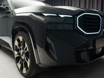 BMW XM - Iconig Glow - H&K - Massage