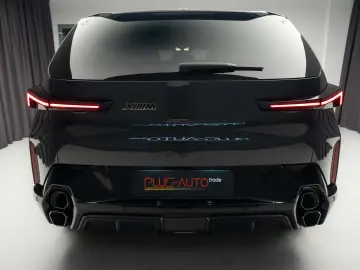 BMW XM - Iconig Glow - H&K - Massage