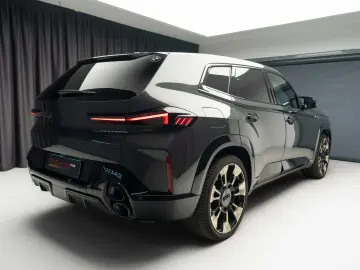 BMW XM - Iconig Glow - H&K - Massage