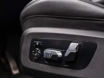 BMW XM - Iconig Glow - H&K - Massage