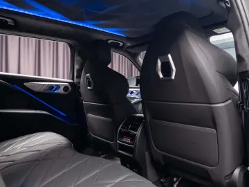 BMW XM - Iconig Glow - H&K - Massage
