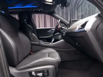 BMW XM - Iconig Glow - H&K - Massage