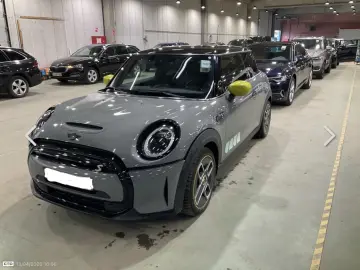 Mini Coope SE 32 6KWH 183cp
