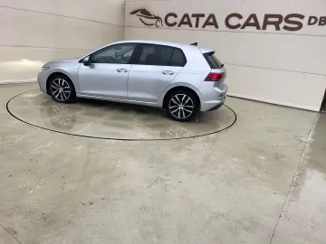 Volkswagen Golf Gen-Viii-2020