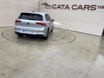 Volkswagen Golf Gen-Viii-2020