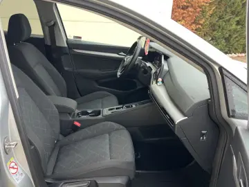 Volkswagen Golf Gen-Viii-2020