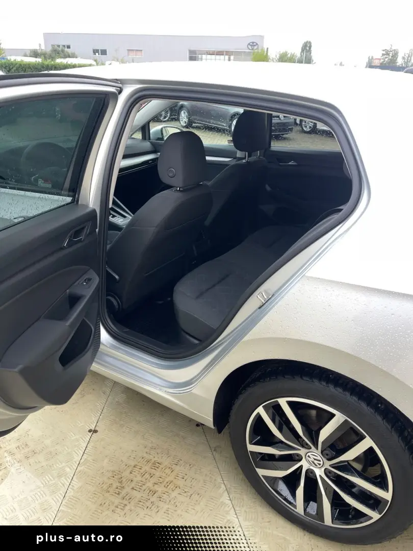 Volkswagen Golf Gen-Viii-2020