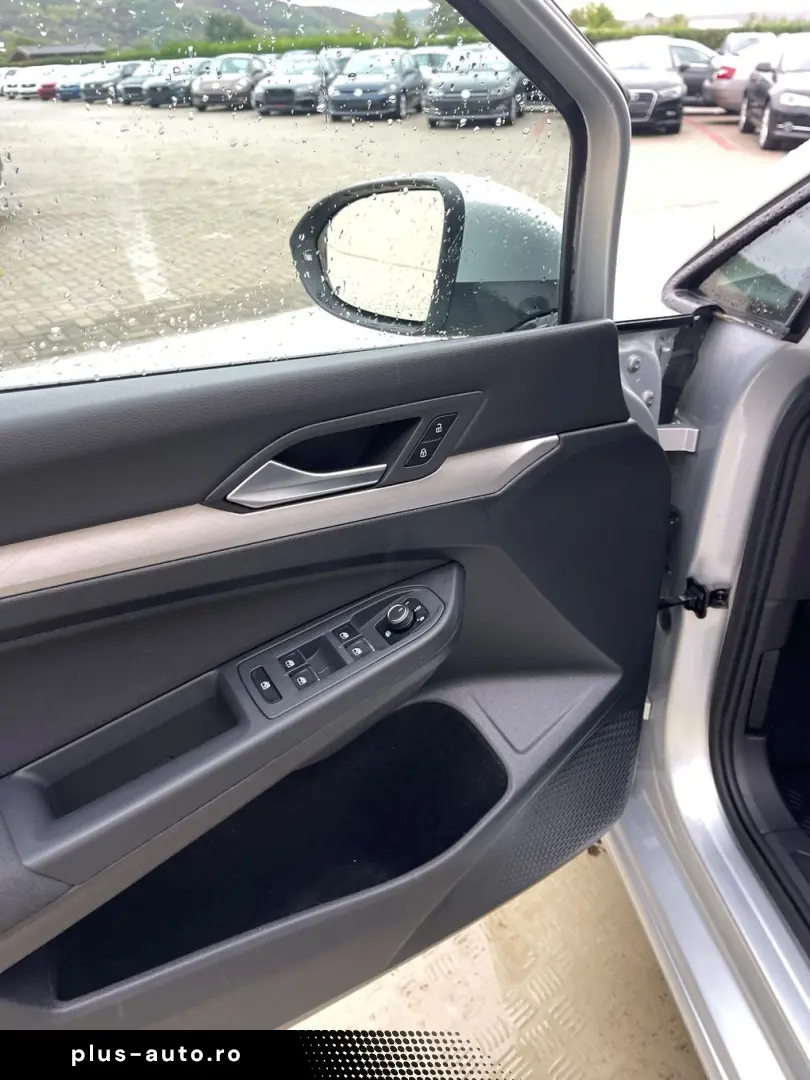 Volkswagen Golf Gen-Viii-2020