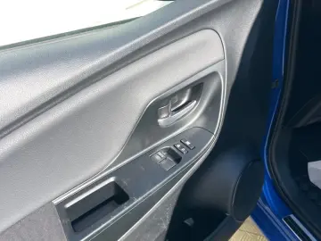 Toyota Yaris 1.5VVT  100CP Front Assist  Camera  Navi Scaune