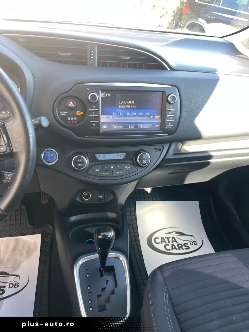 Toyota Yaris 1.5VVT  100CP Front Assist  Camera  Navi Scaune