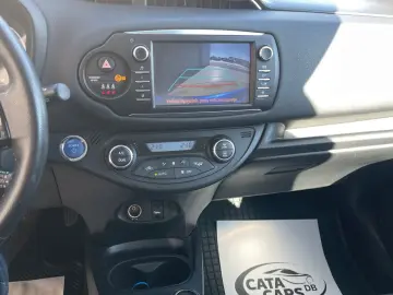 Toyota Yaris 1.5VVT  100CP Front Assist  Camera  Navi Scaune