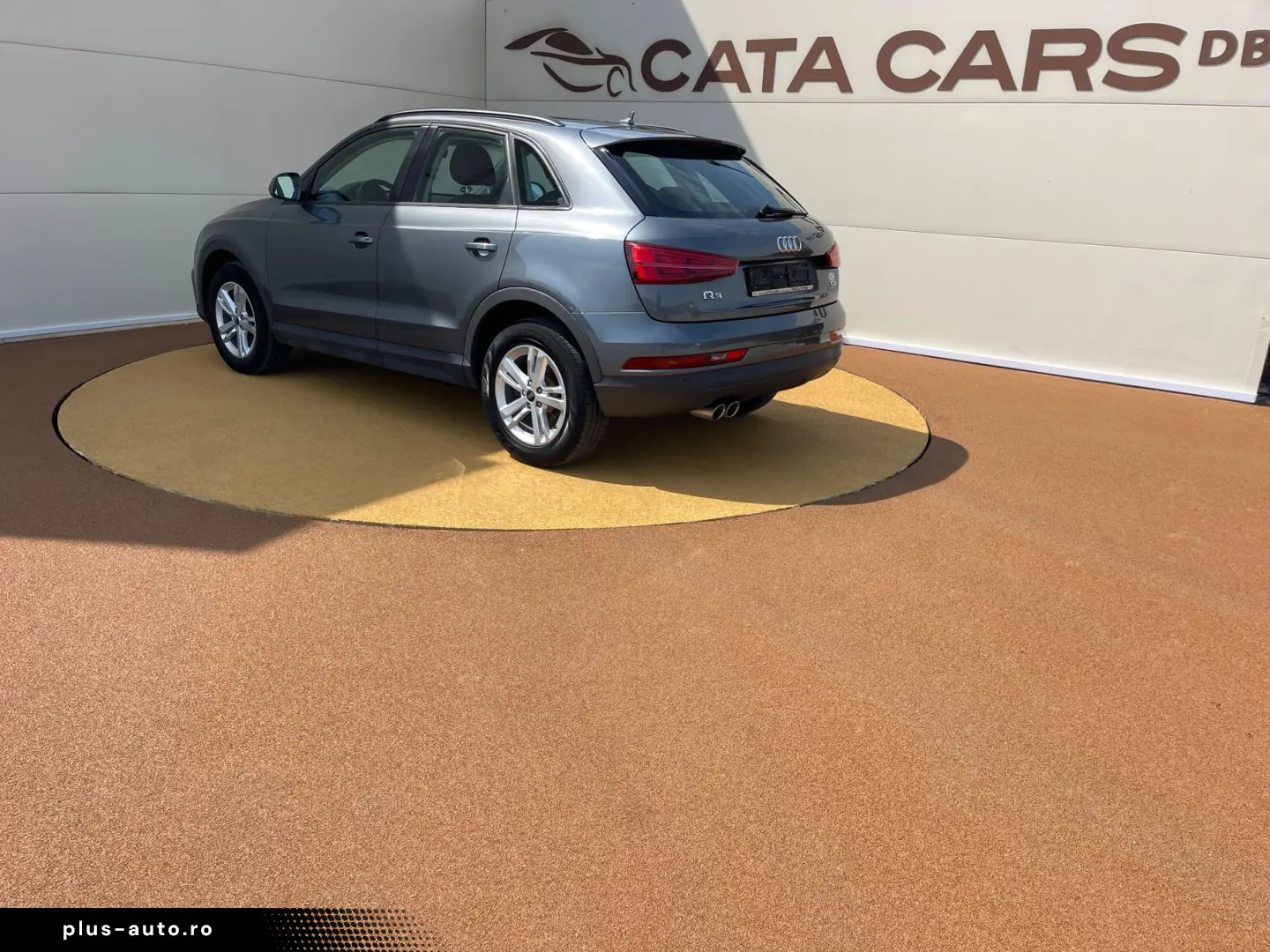Audi Q3 2.0TDI  150CP  Quattro  LED  Navi  Keyless  Pilot  P