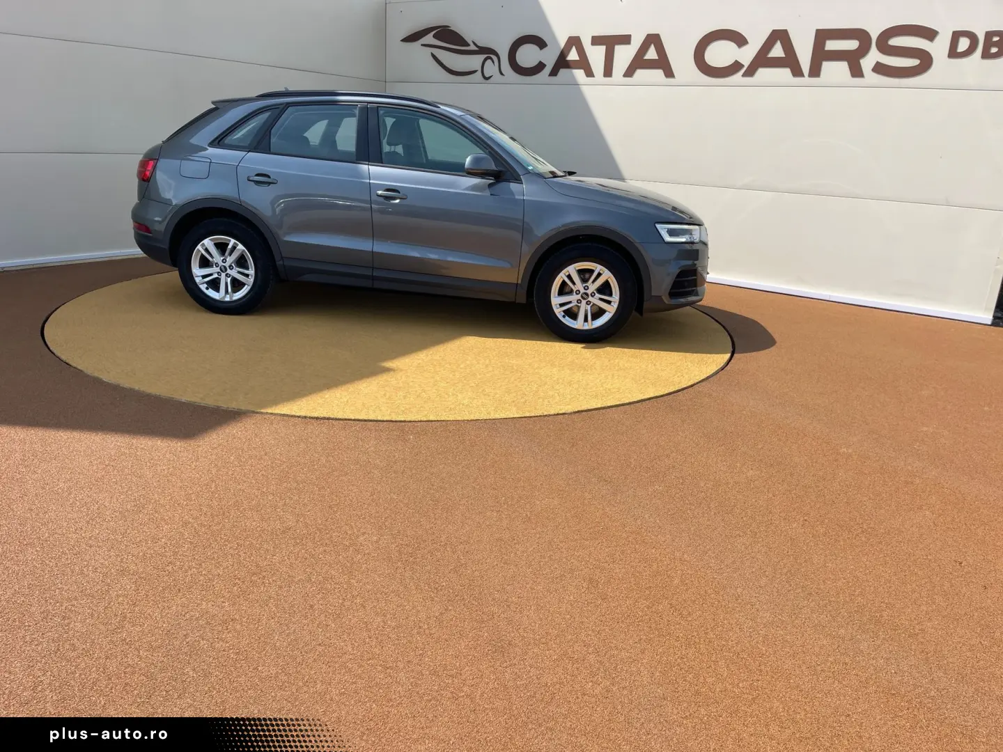 Audi Q3 2.0TDI  150CP  Quattro  LED  Navi  Keyless  Pilot  P