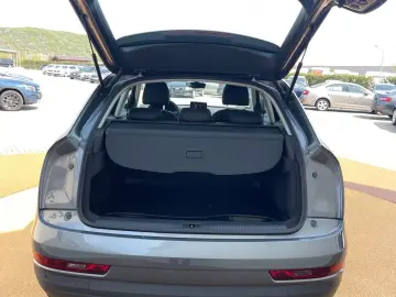 Audi Q3 2.0TDI  150CP  Quattro  LED  Navi  Keyless  Pilot  P