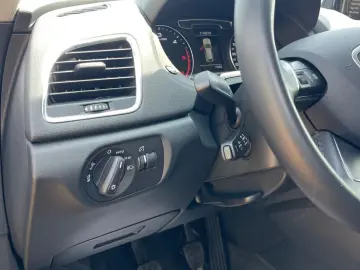 Audi Q3 2.0TDI  150CP  Quattro  LED  Navi  Keyless  Pilot  P