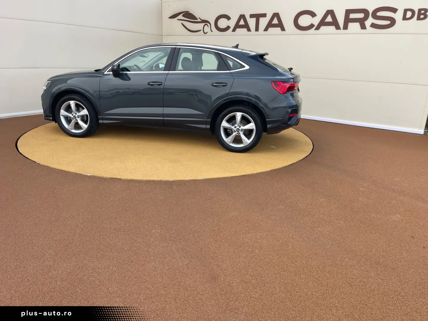 Audi Q3 SPORTBACK  35TFSI  150CP  Matrix  Cockpit  Navi  Car