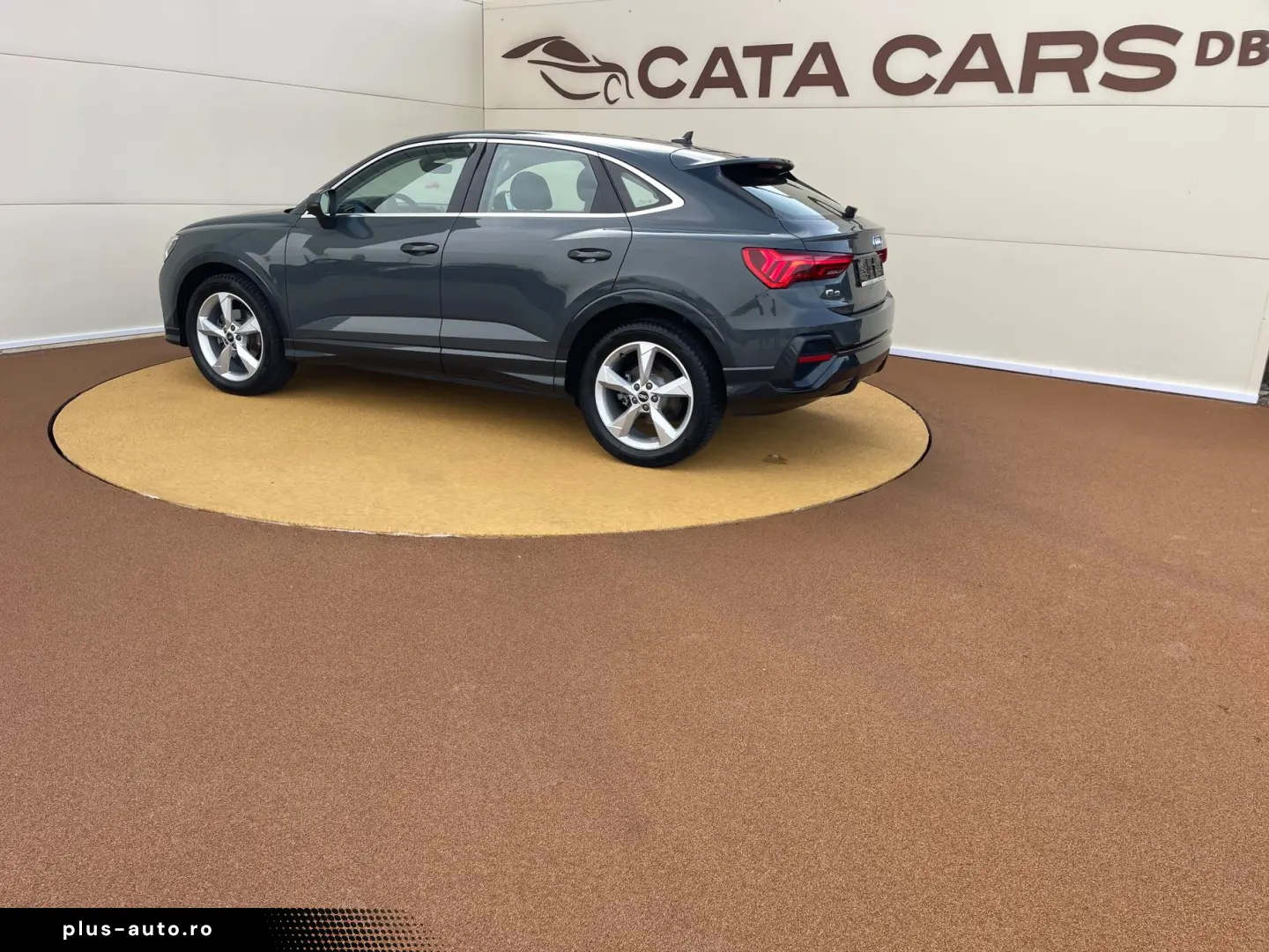 Audi Q3 SPORTBACK  35TFSI  150CP  Matrix  Cockpit  Navi  Car