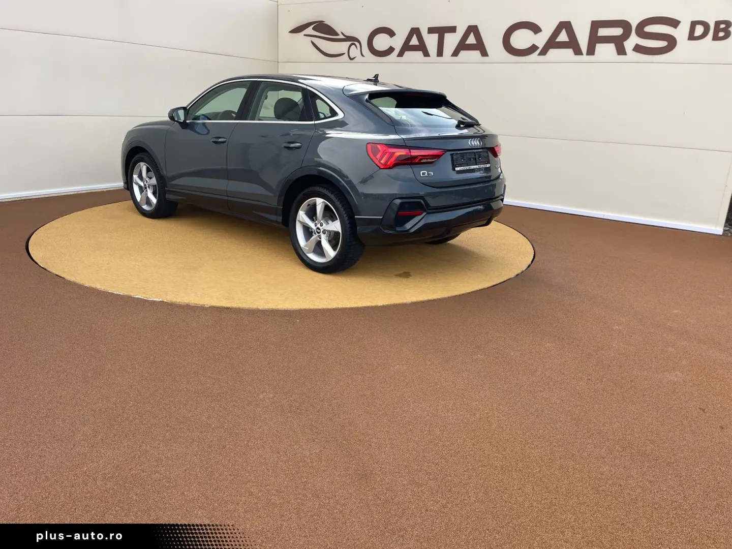 Audi Q3 SPORTBACK  35TFSI  150CP  Matrix  Cockpit  Navi  Car