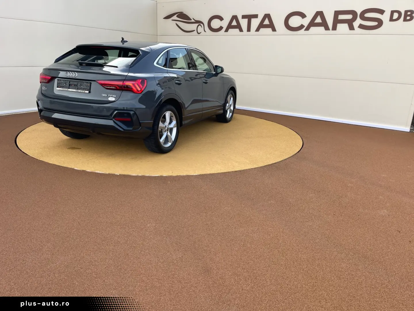 Audi Q3 SPORTBACK  35TFSI  150CP  Matrix  Cockpit  Navi  Car